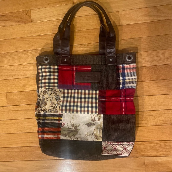 Abercrombie & Fitch Handbags - NWT Abercrombie and Fitch Patchwork Bag